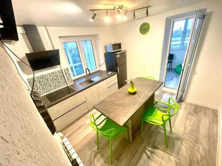 Оренда. Стильна 3-кімнатна квартира, 72 кв.м. 4 балкони. Слов'янка - фото 1