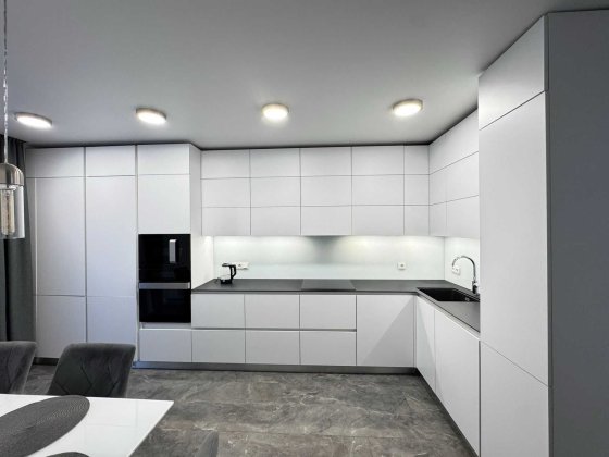 Здам квартиру новобудова Центр Авалон на Чорновола Львов