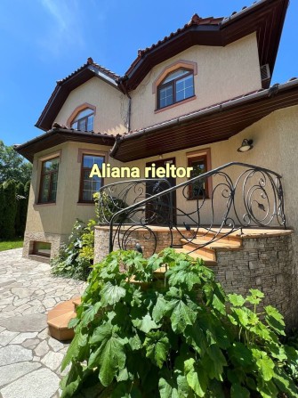 Оренда Будинку на Фонтані гараж, капітальний підвал поруч море - фото 1