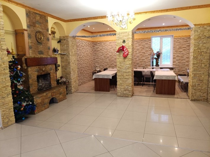 Дом с баней басейном автономной электростанцией и генератором м. Почай - фото 1