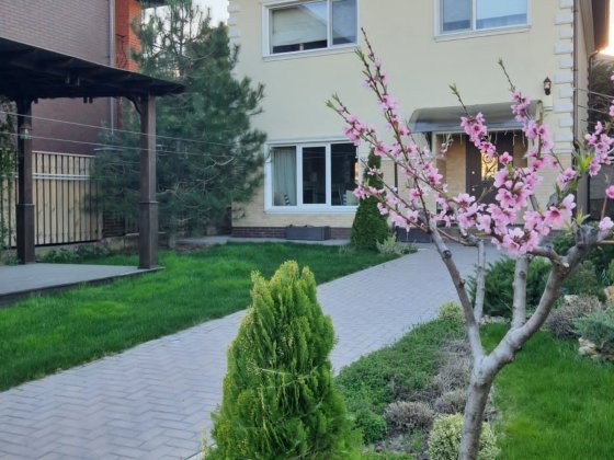 Здамо будинок у Одесі, приватне котеджне містечко Совіньйон 2 Одесса