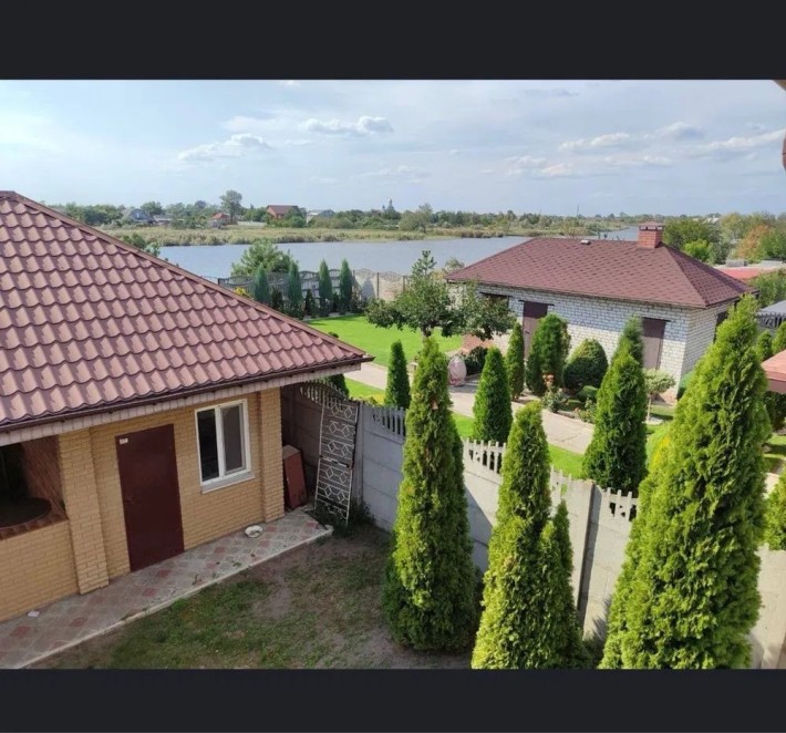 Сдам двухэтажный дом в Новоселовке - фото 1