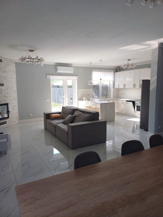 ОРЕНДА танхаус з паркомісцем - фото 1