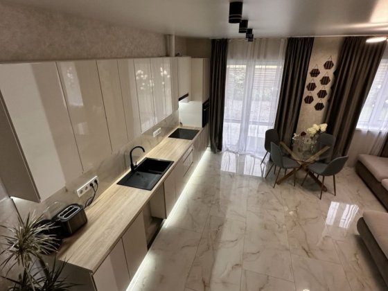 Оренда чудового, двоповерхового будинку, с. Білогородка Белогородка