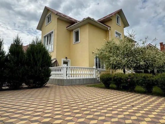 Оренда будинку, система постійного світла Гатне