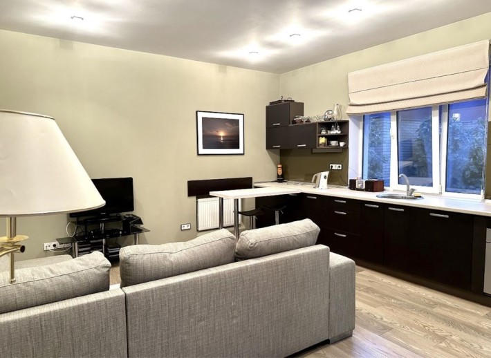 Затишний будинок у Ворзелі. Є великий генератор. - фото 1