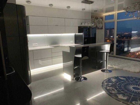 Без комісії. Дизайнерський ремонт, квартира-студіо поруч з метро Киев