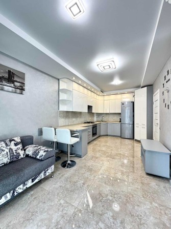 Оренда 2 кім. квартири 70м2 з 2 ліжками в новобудові по вул. Зелена - фото 1