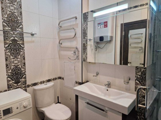 Оренда 1-ком. квартири в центрі біля метро Палац України Киев