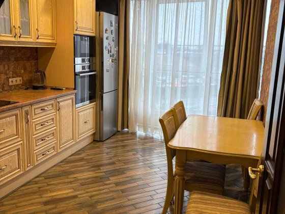 ЖК Заречный, м.Славутич, 2 комн. Хозяин. Без комиссии. Киев