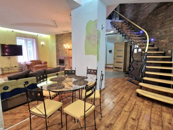 Аренда 4 квартира 2 уровня Центр Николаев