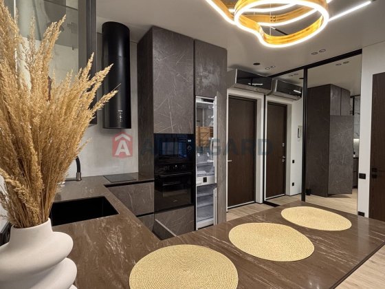 1квартира ЖК Моцарт, центр, Короленко, Челюскіна Дніпро