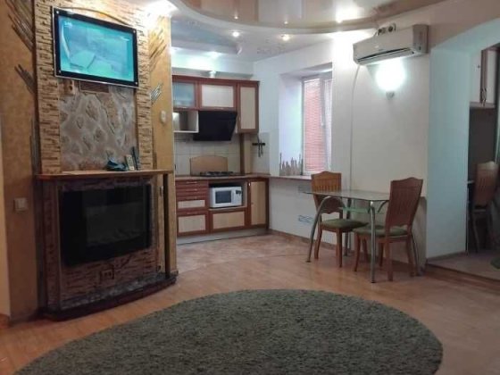 Аренда 2к квартиры ц. Рынок (старый ж/д) Николаев