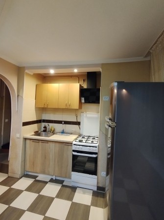 Оренда 2 кім.Героїв УПА (пл.Липнева) - фото 1