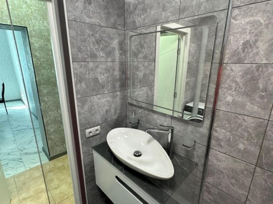 Власник!Здам 1ку, після євроремонту. Своя котельня! Киев