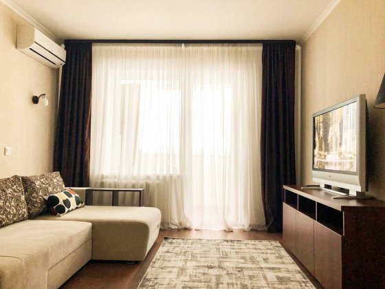 Оренда 1-к квартири на вул. Прирічна Киев