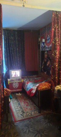 Сдаю 1к,  в 2х комнатной квартире  , Площадь Победы. - фото 1