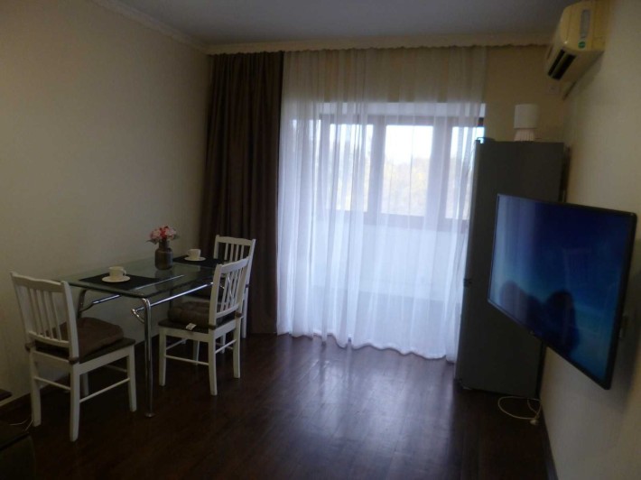 Сдам 2к квартиру с раздельными комнатами в Нагорном р-не - фото 1