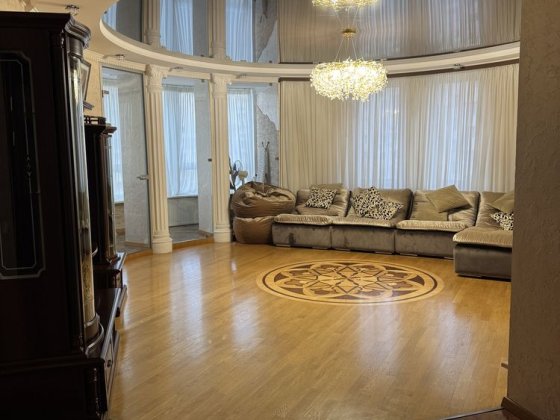 Сдам 4-х комнатную квартиру 150 м кв в кирпичном доме на ул. Тополевая Одесса