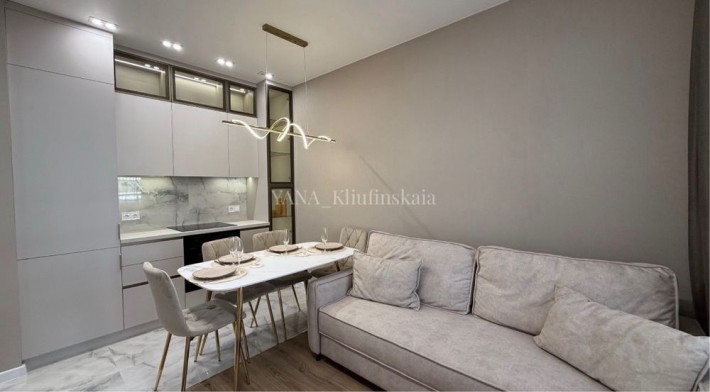 АРЕНДА‼️ стильная 1-к квартиоа ЖК«Атмосфера» АРКАДИЯ‼️Длительно на год - фото 1