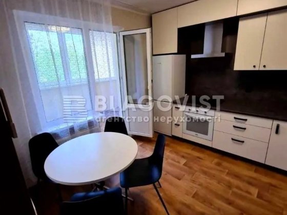 Здам  2х кімнатну квартиру провулок Ясинуватський 11 Киев