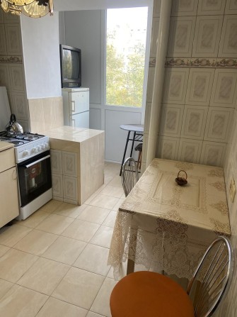 Сдам 2к/к в р-не Центра в хорошем состоянии! - фото 1