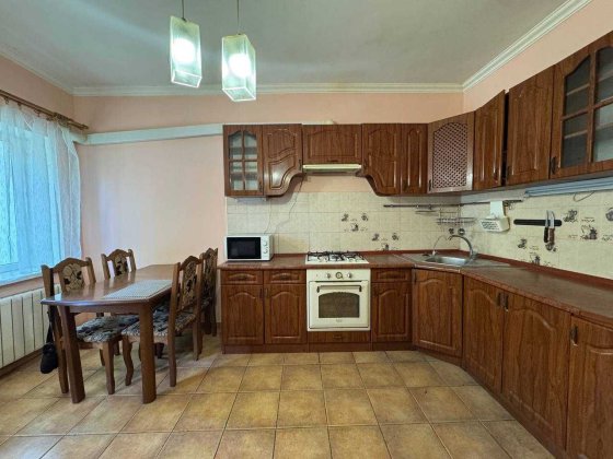 Здам в оренду 3к квартиру з автономним опаленням на Садовій Николаев