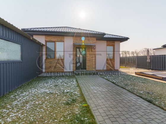 Оренда автономного будинку з власною ділянкою в котеджному містечку Гнедин