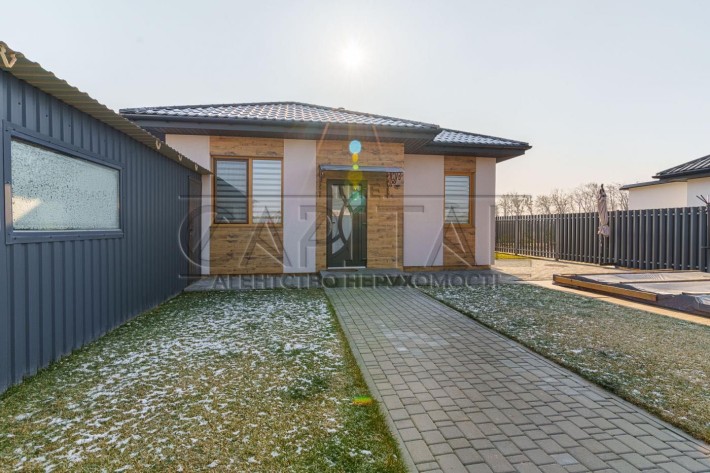 Оренда автономного будинку з власною ділянкою в котеджному містечку - фото 1