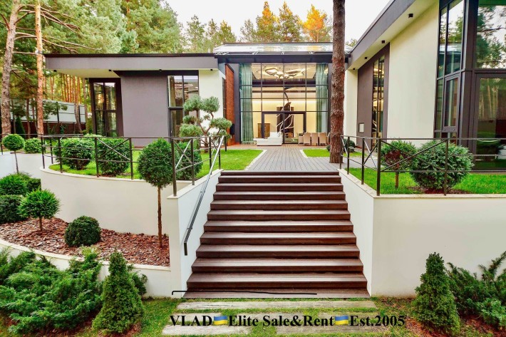 Конча-Заспа. Козин. Рудики. Ультрасучасний будинок у лісовій частині. - фото 1