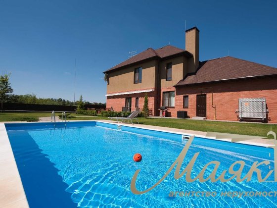 Аренда дома 260м2 с бассейном в Лесниках. КГ "Зелений Гай" Новообухов Лесники