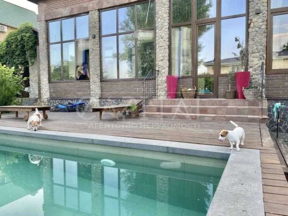 Здається в оренду автономний будинок з басейном в КМ Стоянка 2 Стоянка