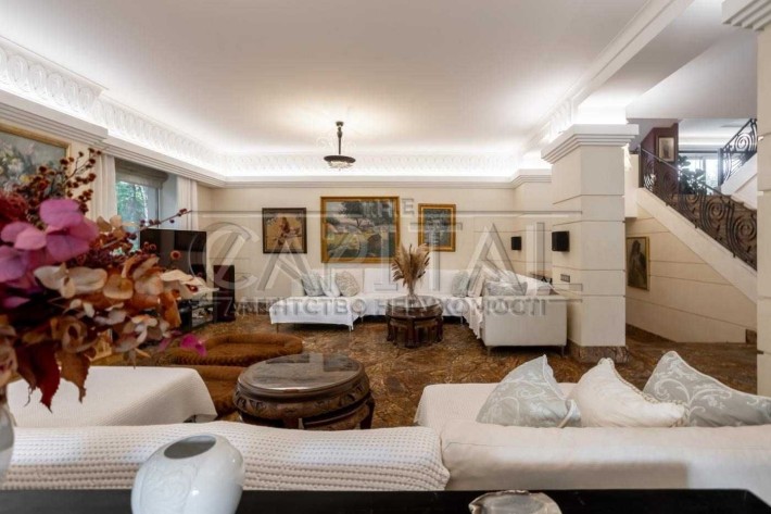 Оренда / Будинок / 1200 м2 / Іванковичі / вул. Авіаторів, 48 - фото 1