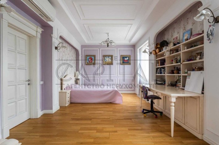 Оренда триповерхового будинку в Іванковичах, КМ Зоряний - фото 1