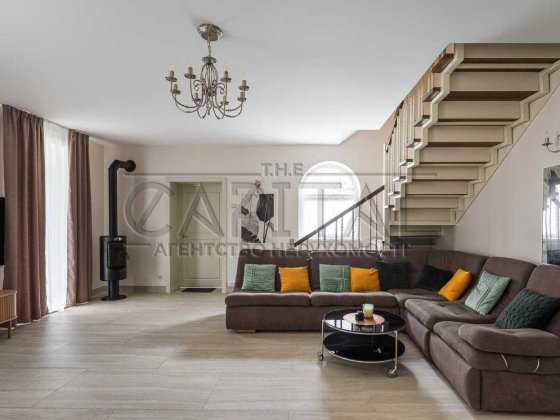 Здається в оренду будинок Обухівський рн з басейном відмінним ремонтом Плюти