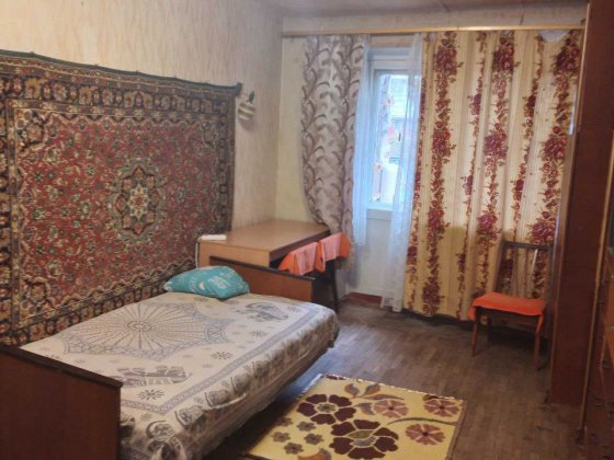 Сдам простую - 1 комнатную квартиру на Черемушках улица Космонавтов Одесса