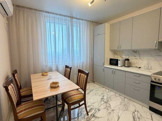 Оренда 2 кімн. квартири вул. Воскресенська, 2-В, ЖК «Паркові Озера -2» Киев