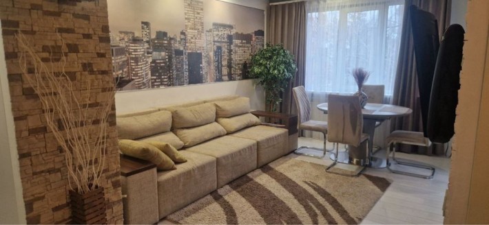 Сдам 3 х ком. кв. М. Студенческая - фото 1