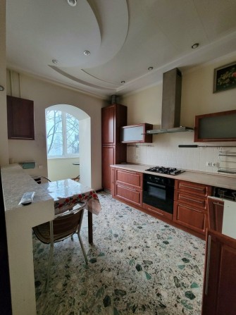 Центр! Сдам отличную 3-х ком.кв. с Автвономным отоплением ,2 вида! - фото 1