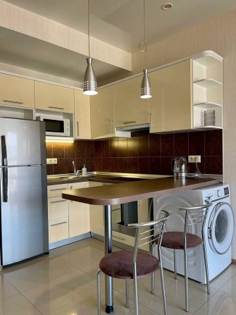 Сдам 1-но комнатную квартиру в центре города. - фото 1