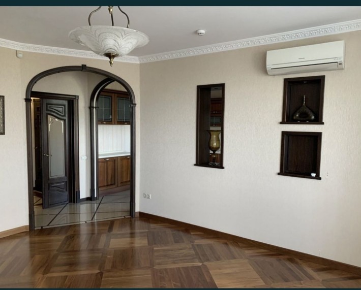 Довгострокова оренда 2к квартири по вул. Миколи Амосова 4 - фото 1