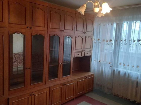 Сдам 1 комнатную гостинку на Тополе 2. Сич