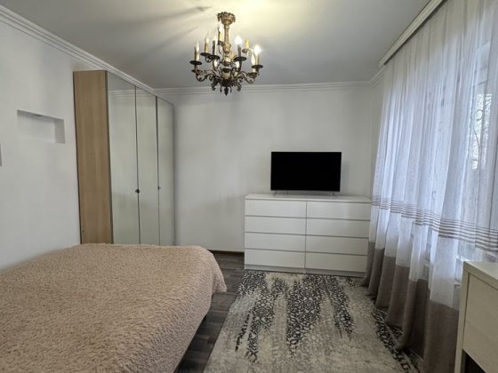 Здається частина будинку р-н  Дріжзаводу Кельменцы