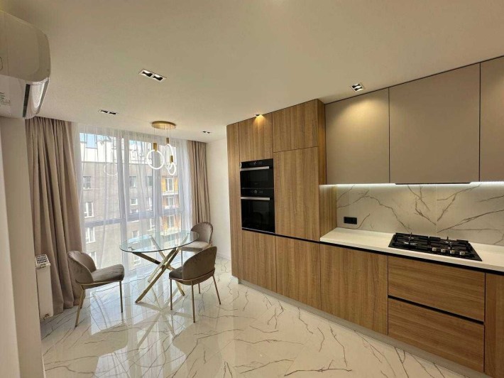 Оренда 2-х кімнатної квартири по вул. Малоголосківська з ремонтом - фото 1