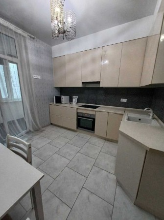 Сдам 1 комнатную с ремонтом ЖК Альтаир! - фото 1