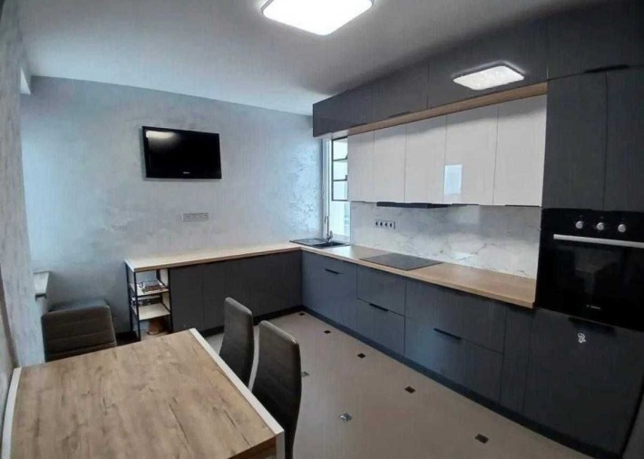 Оренда 3км. квартири, ЖК Resident Hall, 84кв.м. з паркомісцем - фото 1