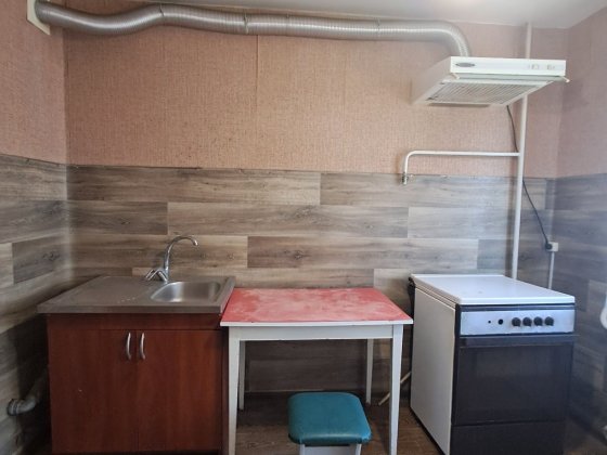 Сдам простую большую четырехкомнатную квартиру на Бреуса 61/4, Черемуш Одесса