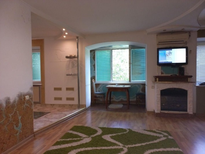 Сдам 2-к.квартиру студию на ЮТЗ, Молодогвардейская - фото 1