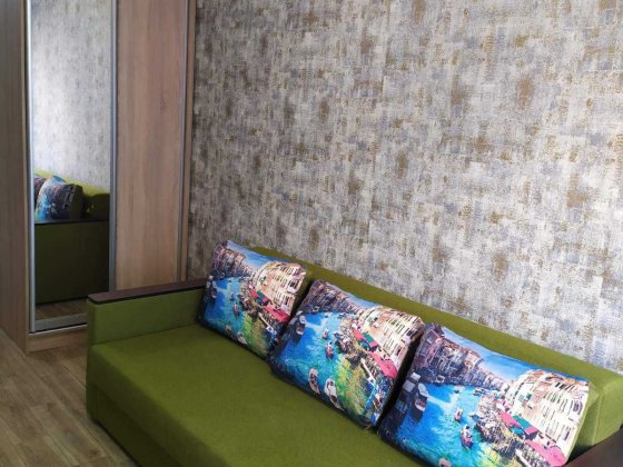 Реальная Сдам 1к гостинку Новострой. м. Защитников, 1 этаж Харьков