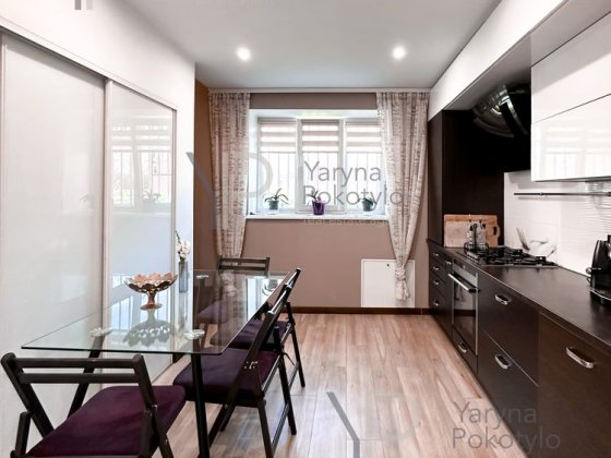 Оренда 3к квартири з власним подвірʼям та паркомісцем Львов